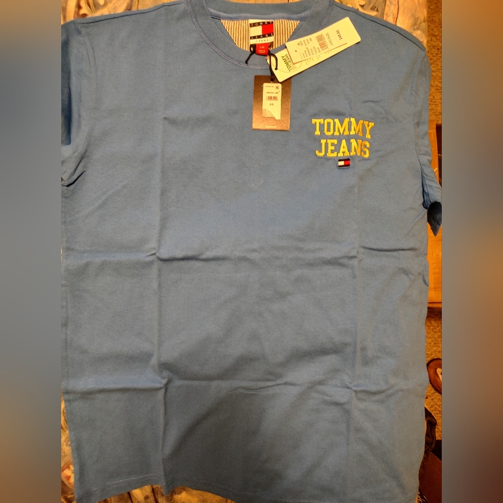 Tommy Jeans T-shirt Large NWT